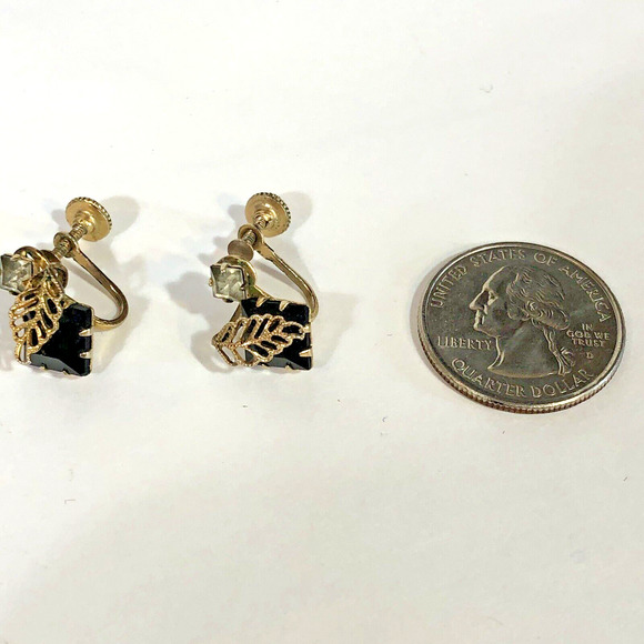 Vintage Filigree Leaf Earrings, Gold Tone Screwback Black Glass White Rhinestone - Picture 3 of 6